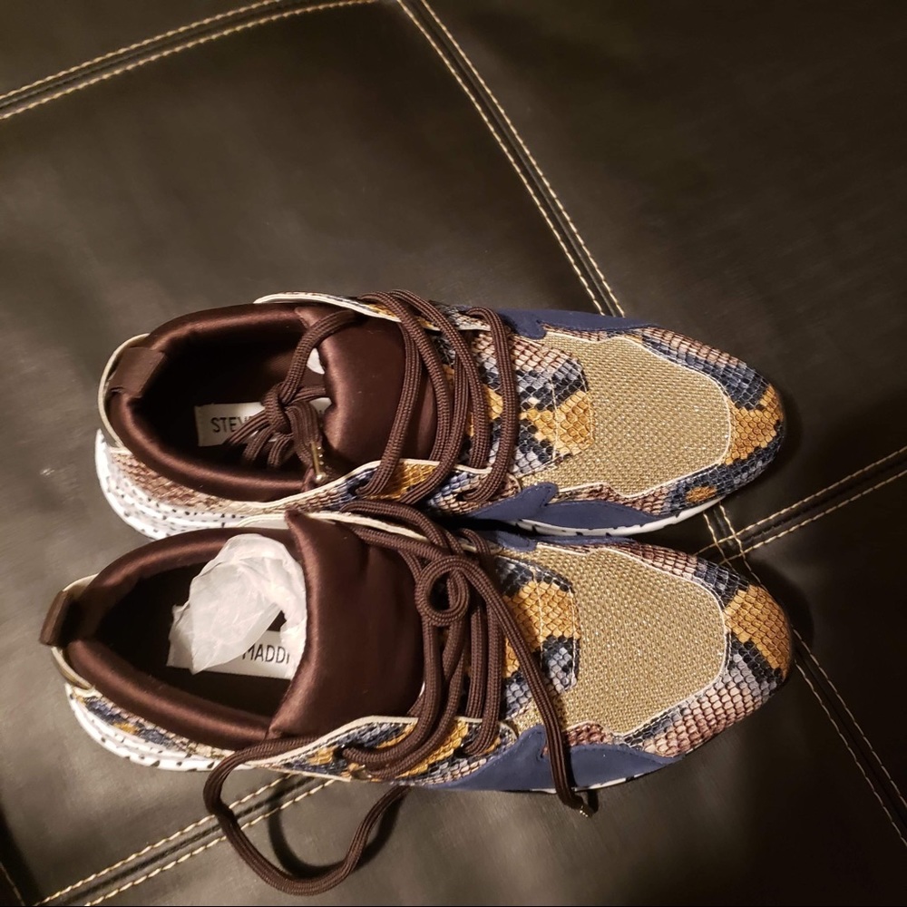 Steve Madden sneakers
